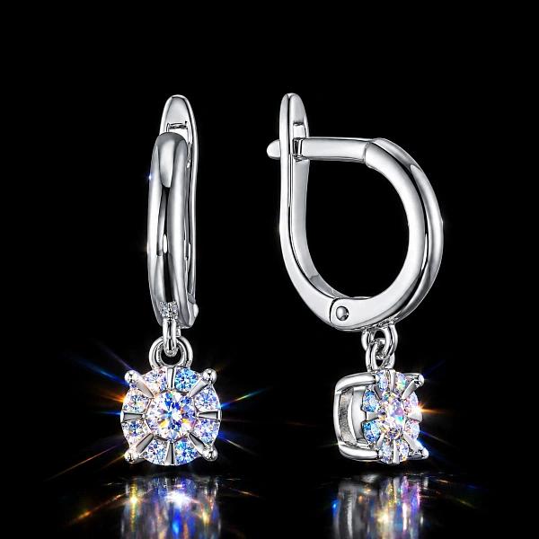Серьги из серебра с ограненными синтетическими алмазами